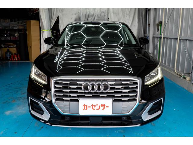 Q2 1.0TFSIスポーツ シートヒーター ETC ドライブレコーダー アイドリングストップ カーテンエアバッグ アダプティブクルーズコントロール 横滑り防止装置 MTモード付き バックカメラ 盗難防止装置 ベンチシート(3枚目)