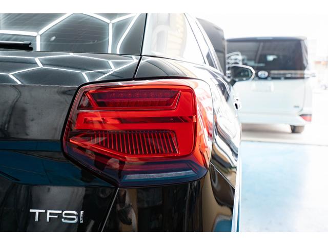 Q2 1.0TFSIスポーツ シートヒーター ETC ドライブレコーダー アイドリングストップ カーテンエアバッグ アダプティブクルーズコントロール 横滑り防止装置 MTモード付き バックカメラ 盗難防止装置 ベンチシート(11枚目)