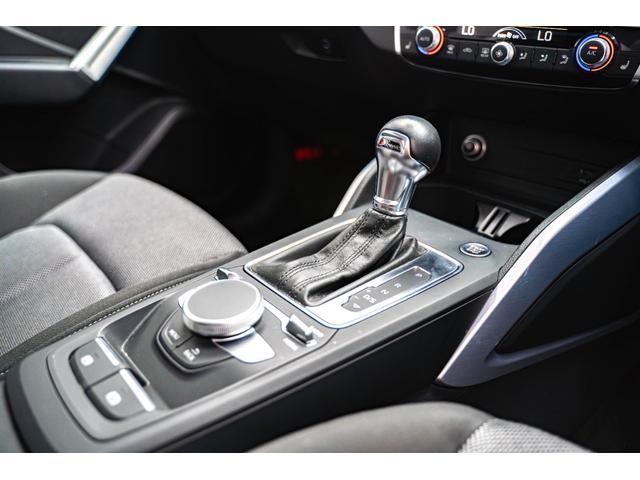 Q2 1.0TFSIスポーツ シートヒーター ETC ドライブレコーダー アイドリングストップ カーテンエアバッグ アダプティブクルーズコントロール 横滑り防止装置 MTモード付き バックカメラ 盗難防止装置 ベンチシート(18枚目)