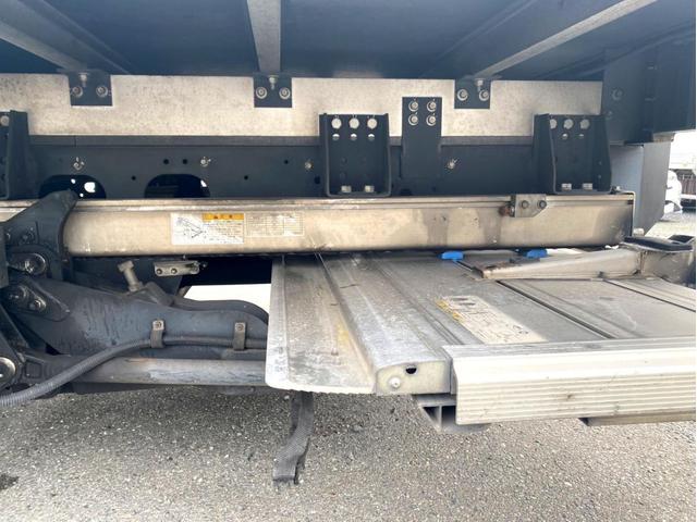 フォワード 　冷蔵冷凍車　－３０℃設定低温設定　極東開発床下格納パワーゲート　上物：東プレ製　荷台内寸：６２２　２２９　２０１／ｃｍ　ラッシングレール２段　６２ボディ　フルワイド　２１０馬力　バックモニター（25枚目）