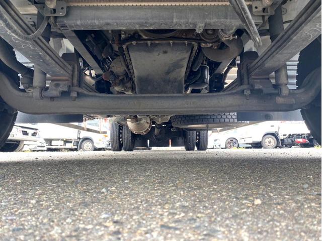 フォワード 　冷蔵冷凍車　－３０℃設定低温設定　極東開発床下格納パワーゲート　上物：東プレ製　荷台内寸：６２２　２２９　２０１／ｃｍ　ラッシングレール２段　６２ボディ　フルワイド　２１０馬力　バックモニター（27枚目）