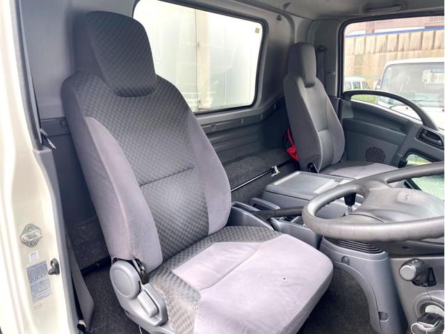 フォワード 　冷蔵冷凍車　－３０℃設定低温設定　極東開発床下格納パワーゲート　上物：東プレ製　荷台内寸：６２２　２２９　２０１／ｃｍ　ラッシングレール２段　６２ボディ　フルワイド　２１０馬力　バックモニター（41枚目）