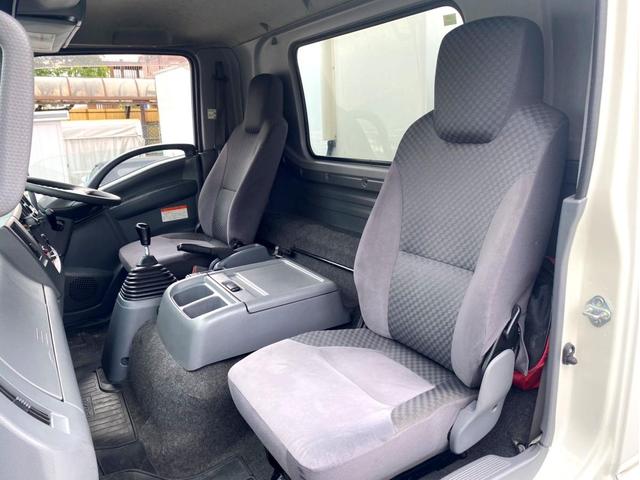 フォワード 　冷蔵冷凍車　－３０℃設定低温設定　極東開発床下格納パワーゲート　上物：東プレ製　荷台内寸：６２２　２２９　２０１／ｃｍ　ラッシングレール２段　６２ボディ　フルワイド　２１０馬力　バックモニター（44枚目）