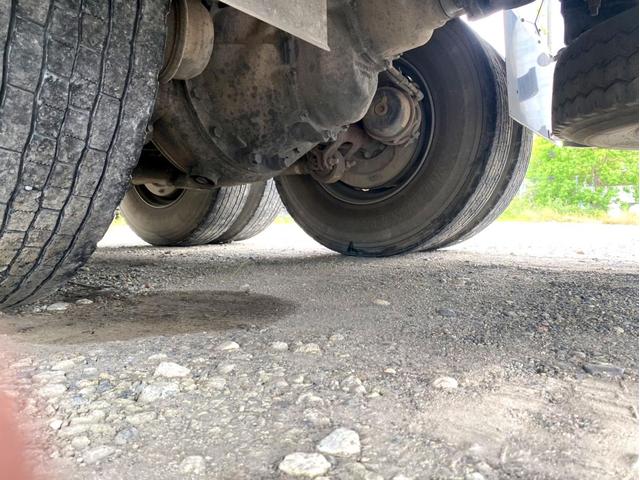 ギガ 　コンクリートミキサー　カヤバ　Ｍ４４　ドラム容量８．７？　混合容量１０５６０ｋｇ　いすゞ自動車ディーラーエンジン載せ替え済６ＵＺ１リビルト　電動ホッパーカバー　アドブルー　ＥＴＣ（34枚目）