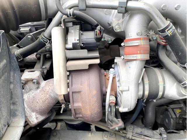 ギガ 　コンクリートミキサー　カヤバ　Ｍ４４　ドラム容量８．７？　混合容量１０５６０ｋｇ　いすゞ自動車ディーラーエンジン載せ替え済６ＵＺ１リビルト　電動ホッパーカバー　アドブルー　ＥＴＣ（44枚目）