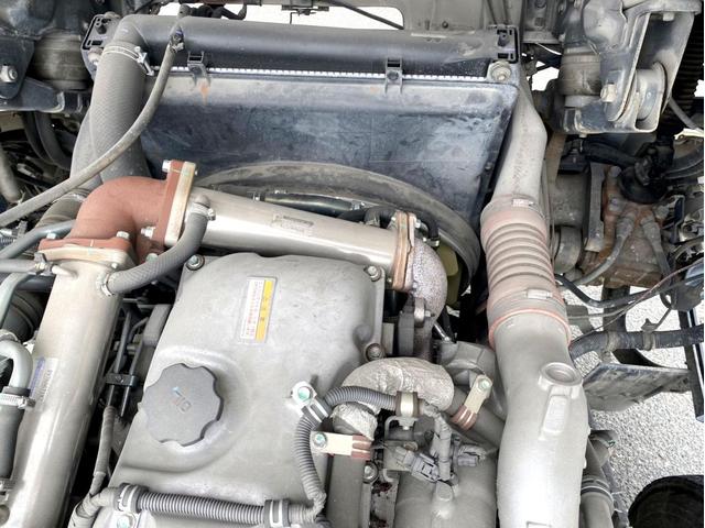 ギガ 　コンクリートミキサー　カヤバ　Ｍ４４　ドラム容量８．７？　混合容量１０５６０ｋｇ　いすゞ自動車ディーラーエンジン載せ替え済６ＵＺ１リビルト　電動ホッパーカバー　アドブルー　ＥＴＣ（47枚目）