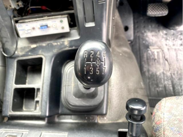 ギガ 　コンクリートミキサー　カヤバ　Ｍ４４　ドラム容量８．７？　混合容量１０５６０ｋｇ　いすゞ自動車ディーラーエンジン載せ替え済６ＵＺ１リビルト　電動ホッパーカバー　アドブルー　ＥＴＣ（62枚目）