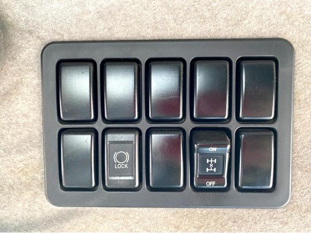 ギガ 　コンクリートミキサー　カヤバ　Ｍ４４　ドラム容量８．７？　混合容量１０５６０ｋｇ　いすゞ自動車ディーラーエンジン載せ替え済６ＵＺ１リビルト　電動ホッパーカバー　アドブルー　ＥＴＣ（68枚目）