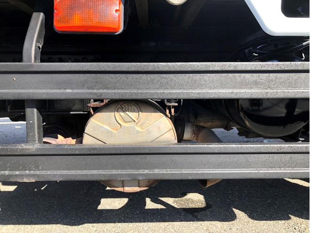 ファイター 　平ボディ　増トンタダノ　５段クレーン　フックイン　２．９３ｔ吊　ラジコン付　後輪エアサス　アルミブロック　リターダ付　２７０馬力　バックモニター　ベッド付　アドブルー　荷台内寸：５５９　２２２／ｃｍ（9枚目）