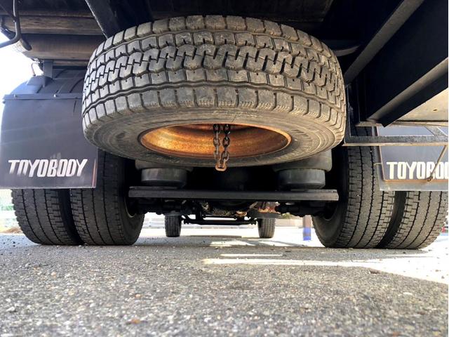 ファイター 　平ボディ　増トンタダノ　５段クレーン　フックイン　２．９３ｔ吊　ラジコン付　後輪エアサス　アルミブロック　リターダ付　２７０馬力　バックモニター　ベッド付　アドブルー　荷台内寸：５５９　２２２／ｃｍ（16枚目）