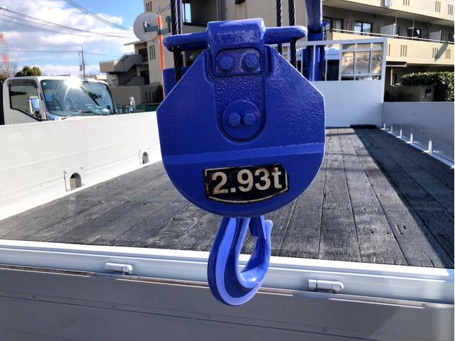 ファイター 　平ボディ　増トンタダノ　５段クレーン　フックイン　２．９３ｔ吊　ラジコン付　後輪エアサス　アルミブロック　リターダ付　２７０馬力　バックモニター　ベッド付　アドブルー　荷台内寸：５５９　２２２／ｃｍ（19枚目）