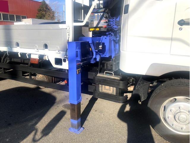 ファイター 　平ボディ　増トンタダノ　５段クレーン　フックイン　２．９３ｔ吊　ラジコン付　後輪エアサス　アルミブロック　リターダ付　２７０馬力　バックモニター　ベッド付　アドブルー　荷台内寸：５５９　２２２／ｃｍ（25枚目）