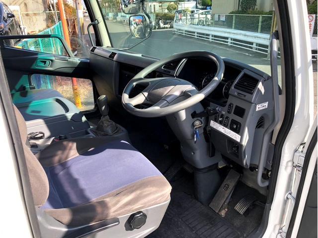 ファイター 　平ボディ　増トンタダノ　５段クレーン　フックイン　２．９３ｔ吊　ラジコン付　後輪エアサス　アルミブロック　リターダ付　２７０馬力　バックモニター　ベッド付　アドブルー　荷台内寸：５５９　２２２／ｃｍ（34枚目）