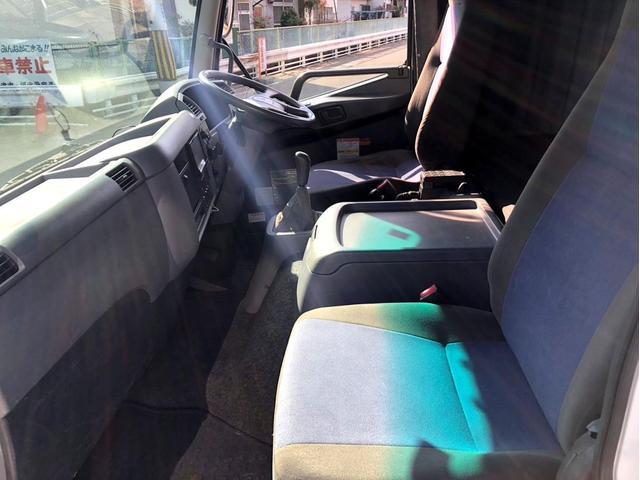 ファイター 　平ボディ　増トンタダノ　５段クレーン　フックイン　２．９３ｔ吊　ラジコン付　後輪エアサス　アルミブロック　リターダ付　２７０馬力　バックモニター　ベッド付　アドブルー　荷台内寸：５５９　２２２／ｃｍ（36枚目）