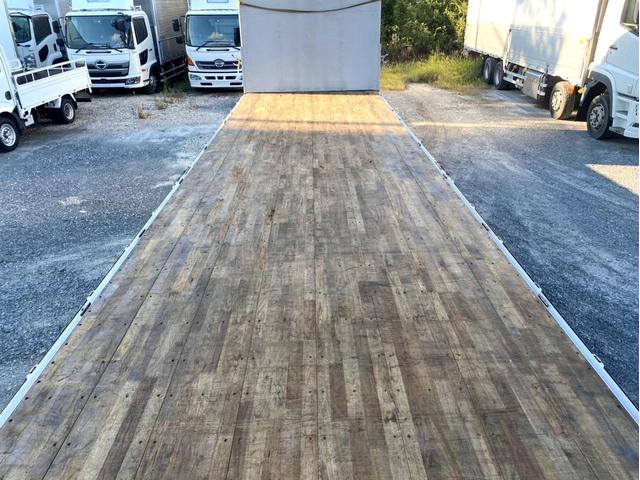 ギガ 　アルミウイング　後輪エアサス　日本トレクス　ラッシングレール２段　荷台内寸：長さ９６１幅２４０高さ２６４　最大積載量：１３，８００Ｋｇ　３８０馬力　２デフ　バックモニター　ヘッド付き　アドブルー（17枚目）