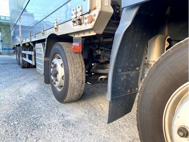 ギガ 　アルミウイング　後輪エアサス　日本トレクス　ラッシングレール２段　荷台内寸：長さ９６１幅２４０高さ２６４　最大積載量：１３，８００Ｋｇ　３８０馬力　２デフ　バックモニター　ヘッド付き　アドブルー（23枚目）