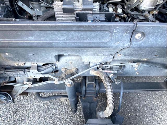 ギガ 　アルミウイング　後輪エアサス　日本トレクス　ラッシングレール２段　荷台内寸：長さ９６１幅２４０高さ２６４　最大積載量：１３，８００Ｋｇ　３８０馬力　２デフ　バックモニター　ヘッド付き　アドブルー（42枚目）