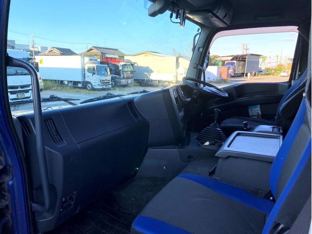 ギガ 　アルミウイング　後輪エアサス　日本トレクス　ラッシングレール２段　荷台内寸：長さ９６１幅２４０高さ２６４　最大積載量：１３，８００Ｋｇ　３８０馬力　２デフ　バックモニター　ヘッド付き　アドブルー（52枚目）