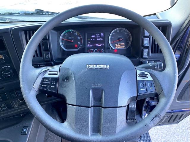 ギガ 　アルミウイング　後輪エアサス　日本トレクス　ラッシングレール２段　荷台内寸：長さ９６１幅２４０高さ２６４　最大積載量：１３，８００Ｋｇ　３８０馬力　２デフ　バックモニター　ヘッド付き　アドブルー（54枚目）