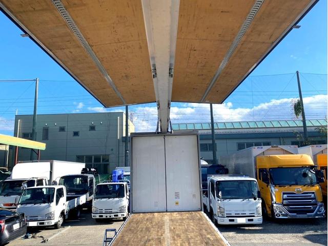 ギガ 　３８０馬力　塗装済　ラッシングレール２段　後輪エアサス　荷台内寸　（ｃｍ）：長さ９６０　幅２４０　高さ２６５　最大積載量：１３９００ｋｇ　４軸　バックモニター　アドブルー　タンク３００　Ｌ　ｘ　２（19枚目）