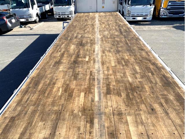 ギガ 　３８０馬力　塗装済　ラッシングレール２段　後輪エアサス　荷台内寸　（ｃｍ）：長さ９６０　幅２４０　高さ２６５　最大積載量：１３９００ｋｇ　４軸　バックモニター　アドブルー　タンク３００　Ｌ　ｘ　２（20枚目）