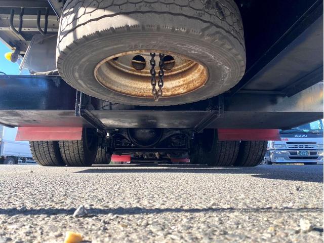 ギガ 　３８０馬力　塗装済　ラッシングレール２段　後輪エアサス　荷台内寸　（ｃｍ）：長さ９６０　幅２４０　高さ２６５　最大積載量：１３９００ｋｇ　４軸　バックモニター　アドブルー　タンク３００　Ｌ　ｘ　２（40枚目）