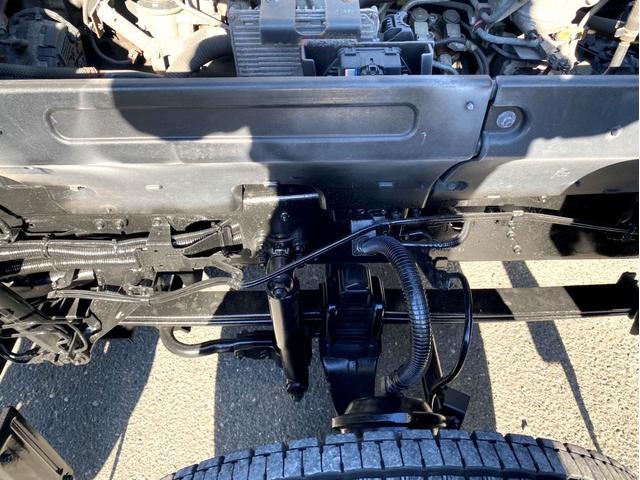 ギガ 　３８０馬力　塗装済　ラッシングレール２段　後輪エアサス　荷台内寸　（ｃｍ）：長さ９６０　幅２４０　高さ２６５　最大積載量：１３９００ｋｇ　４軸　バックモニター　アドブルー　タンク３００　Ｌ　ｘ　２（44枚目）