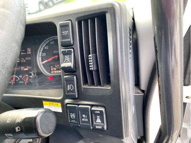 ギガ 　３８０馬力　塗装済　ラッシングレール２段　後輪エアサス　荷台内寸　（ｃｍ）：長さ９６０　幅２４０　高さ２６５　最大積載量：１３９００ｋｇ　４軸　バックモニター　アドブルー　タンク３００　Ｌ　ｘ　２（61枚目）