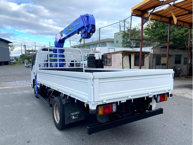 エルフトラック 　２ｔ　タダノクレーン　ラジコン　２ｔ　平ボディ　タダノ４段クレーン　ＺＥ２６４ＨＲ　２．６３ｔ吊　フックイン　荷台内寸：３７１　１８０／ｃｍ　最大積載量：２０００ｋｇ　１５０馬力　全塗装済（4枚目）