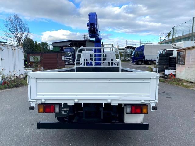 エルフトラック 　２ｔ　タダノクレーン　ラジコン　２ｔ　平ボディ　タダノ４段クレーン　ＺＥ２６４ＨＲ　２．６３ｔ吊　フックイン　荷台内寸：３７１　１８０／ｃｍ　最大積載量：２０００ｋｇ　１５０馬力　全塗装済（6枚目）