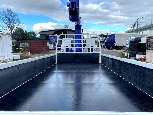 エルフトラック 　２ｔ　タダノクレーン　ラジコン　２ｔ　平ボディ　タダノ４段クレーン　ＺＥ２６４ＨＲ　２．６３ｔ吊　フックイン　荷台内寸：３７１　１８０／ｃｍ　最大積載量：２０００ｋｇ　１５０馬力　全塗装済（8枚目）