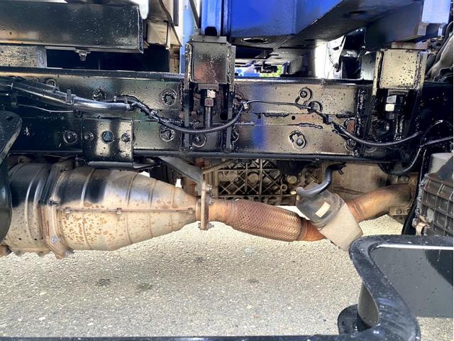 エルフトラック 　２ｔ　タダノクレーン　ラジコン　２ｔ　平ボディ　タダノ４段クレーン　ＺＥ２６４ＨＲ　２．６３ｔ吊　フックイン　荷台内寸：３７１　１８０／ｃｍ　最大積載量：２０００ｋｇ　１５０馬力　全塗装済（19枚目）