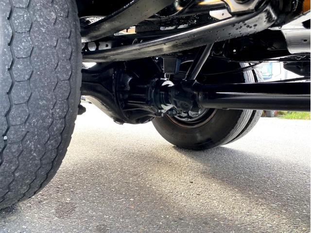 エルフトラック 　２ｔ　タダノクレーン　ラジコン　２ｔ　平ボディ　タダノ４段クレーン　ＺＥ２６４ＨＲ　２．６３ｔ吊　フックイン　荷台内寸：３７１　１８０／ｃｍ　最大積載量：２０００ｋｇ　１５０馬力　全塗装済（23枚目）