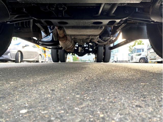 エルフトラック 　２ｔ　タダノクレーン　ラジコン　２ｔ　平ボディ　タダノ４段クレーン　ＺＥ２６４ＨＲ　２．６３ｔ吊　フックイン　荷台内寸：３７１　１８０／ｃｍ　最大積載量：２０００ｋｇ　１５０馬力　全塗装済（29枚目）