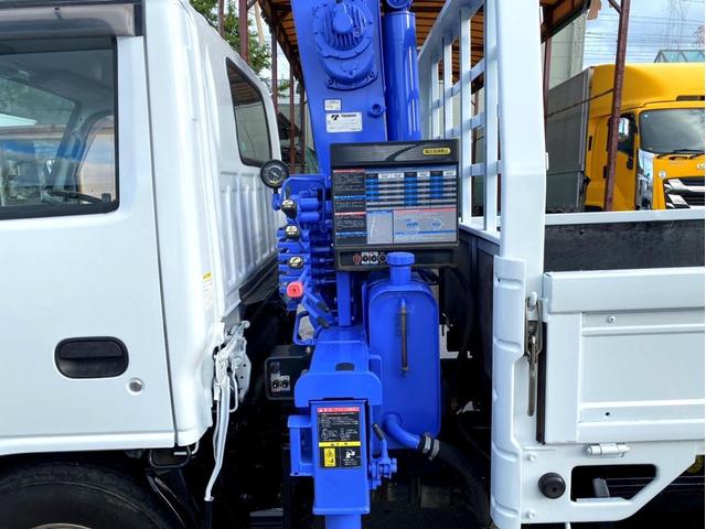 エルフトラック 　２ｔ　タダノクレーン　ラジコン　２ｔ　平ボディ　タダノ４段クレーン　ＺＥ２６４ＨＲ　２．６３ｔ吊　フックイン　荷台内寸：３７１　１８０／ｃｍ　最大積載量：２０００ｋｇ　１５０馬力　全塗装済（33枚目）