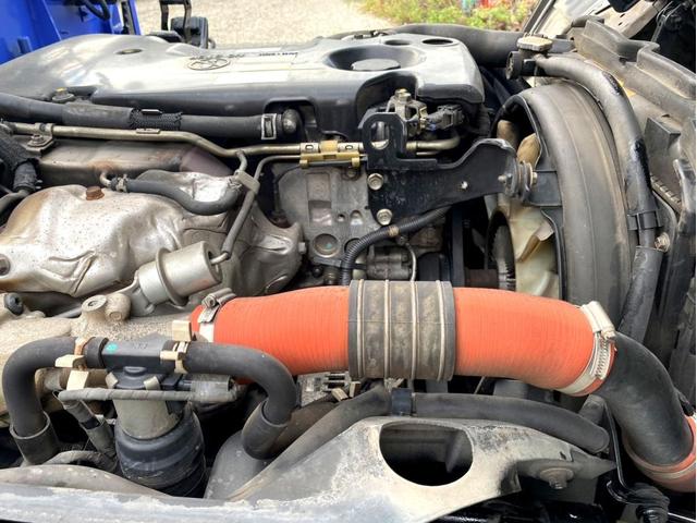 エルフトラック 　２ｔ　タダノクレーン　ラジコン　２ｔ　平ボディ　タダノ４段クレーン　ＺＥ２６４ＨＲ　２．６３ｔ吊　フックイン　荷台内寸：３７１　１８０／ｃｍ　最大積載量：２０００ｋｇ　１５０馬力　全塗装済（39枚目）