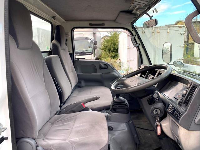 エルフトラック 　２ｔ　タダノクレーン　ラジコン　２ｔ　平ボディ　タダノ４段クレーン　ＺＥ２６４ＨＲ　２．６３ｔ吊　フックイン　荷台内寸：３７１　１８０／ｃｍ　最大積載量：２０００ｋｇ　１５０馬力　全塗装済（44枚目）