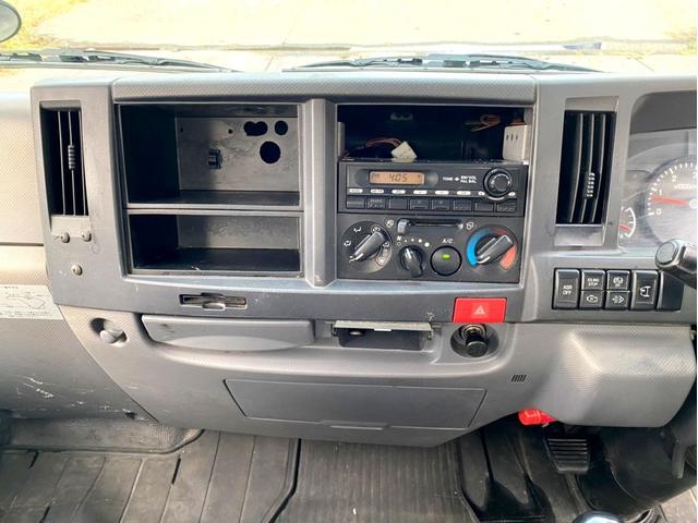 エルフトラック 　２ｔ　タダノクレーン　ラジコン　２ｔ　平ボディ　タダノ４段クレーン　ＺＥ２６４ＨＲ　２．６３ｔ吊　フックイン　荷台内寸：３７１　１８０／ｃｍ　最大積載量：２０００ｋｇ　１５０馬力　全塗装済（51枚目）