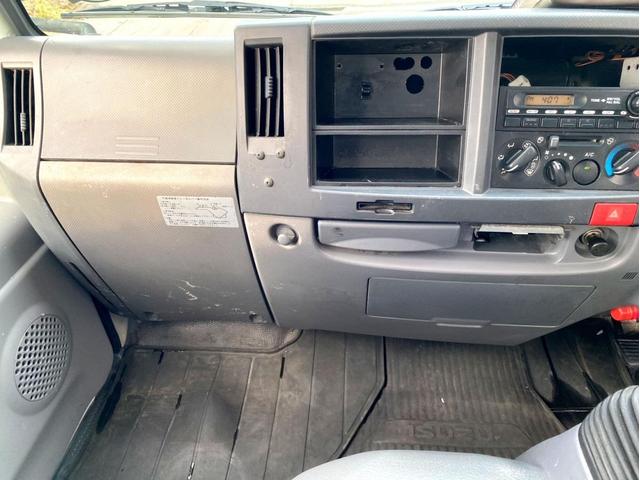 エルフトラック 　２ｔ　タダノクレーン　ラジコン　２ｔ　平ボディ　タダノ４段クレーン　ＺＥ２６４ＨＲ　２．６３ｔ吊　フックイン　荷台内寸：３７１　１８０／ｃｍ　最大積載量：２０００ｋｇ　１５０馬力　全塗装済（57枚目）