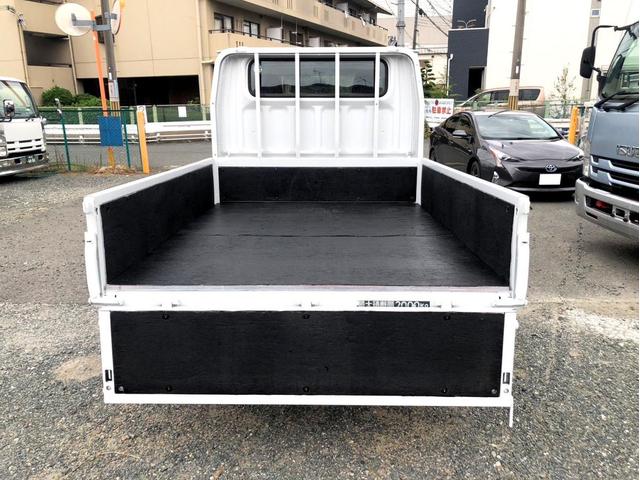 キャンター Ｗキャブ　Ｗキャブ　全塗装済　リアヒーター　準中型５ｔ未満　荷台内寸：２１１　１６１／ｃｍ　メッキパーツ（7枚目）