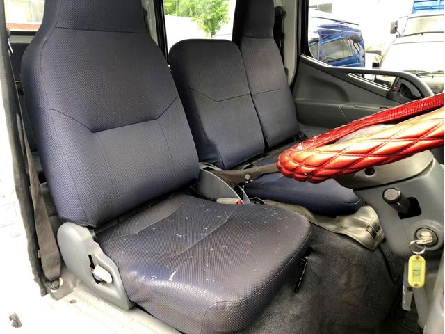 キャンター Ｗキャブ　Ｗキャブ　全塗装済　リアヒーター　準中型５ｔ未満　荷台内寸：２１１　１６１／ｃｍ　メッキパーツ（27枚目）