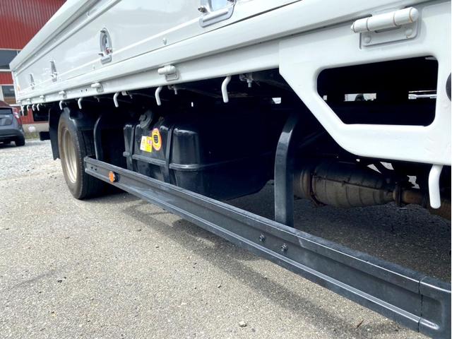 エルフトラック Ｗキャブロングフルフラットローダンプ　ワイド　ロングボディ　１５０馬力　ターボ　準中型５ｔ未満　ＥＴＣ　荷台内寸：４３６　２０８／ｃｍ（11枚目）