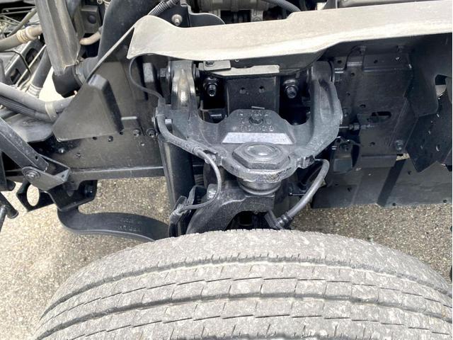 エルフトラック Ｗキャブロングフルフラットローダンプ　ワイド　ロングボディ　１５０馬力　ターボ　準中型５ｔ未満　ＥＴＣ　荷台内寸：４３６　２０８／ｃｍ（25枚目）