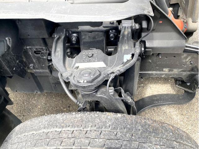 エルフトラック Ｗキャブロングフルフラットローダンプ　ワイド　ロングボディ　１５０馬力　ターボ　準中型５ｔ未満　ＥＴＣ　荷台内寸：４３６　２０８／ｃｍ（28枚目）