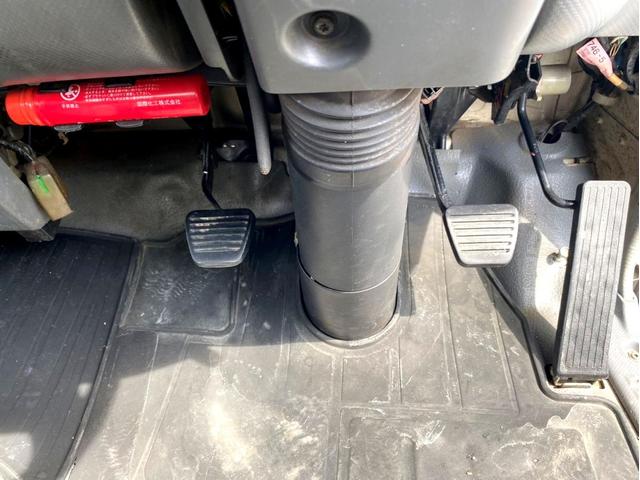 エルフトラック Ｗキャブロングフルフラットローダンプ　ワイド　ロングボディ　１５０馬力　ターボ　準中型５ｔ未満　ＥＴＣ　荷台内寸：４３６　２０８／ｃｍ（43枚目）