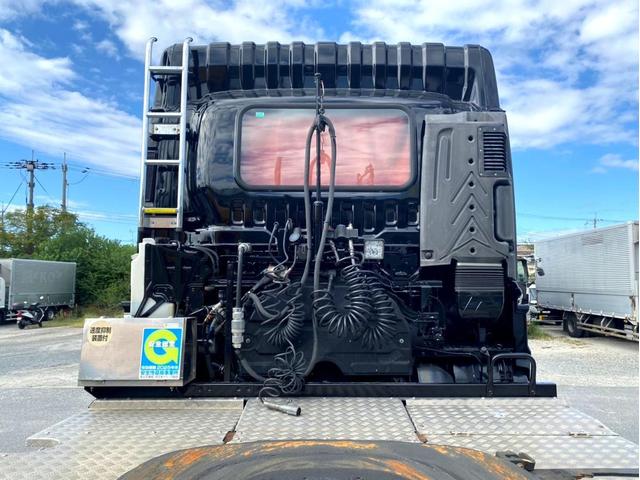 ギガ 　トラクタヘッド　ハイルーフ　後輪エアサス　第５輪荷重　９０７０ｋｇ　最大積載量：３８７４０ｋｇ　［１１５００］ｋｇ　４６０馬力　全塗装済　アドブルー　ＥＴＣ　ベッド付　タンク４００Ｌ　スペアタイヤ（8枚目）