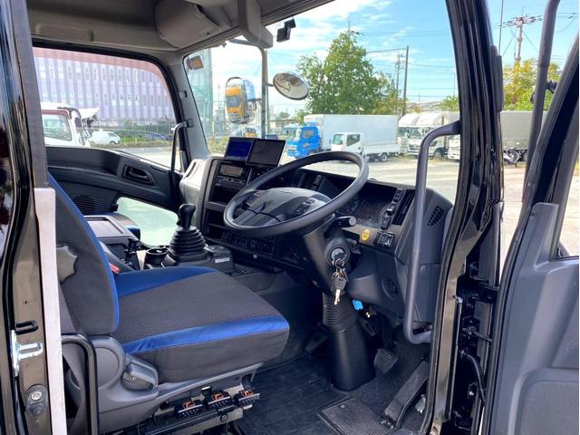 ギガ 　トラクタヘッド　ハイルーフ　後輪エアサス　第５輪荷重　９０７０ｋｇ　最大積載量：３８７４０ｋｇ　［１１５００］ｋｇ　４６０馬力　全塗装済　アドブルー　ＥＴＣ　ベッド付　タンク４００Ｌ　スペアタイヤ（36枚目）