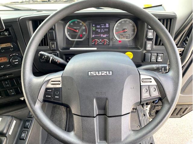 ギガ 　トラクタヘッド　ハイルーフ　後輪エアサス　第５輪荷重　９０７０ｋｇ　最大積載量：３８７４０ｋｇ　［１１５００］ｋｇ　４６０馬力　全塗装済　アドブルー　ＥＴＣ　ベッド付　タンク４００Ｌ　スペアタイヤ（41枚目）