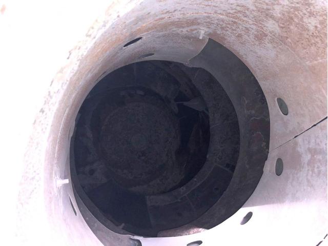 クオン ベースグレード コンクリートミキサー ドラム貼替 電動ホッパーカバー アドブルー 300馬力 新明和工業 ETC ベッド付き(27枚目)