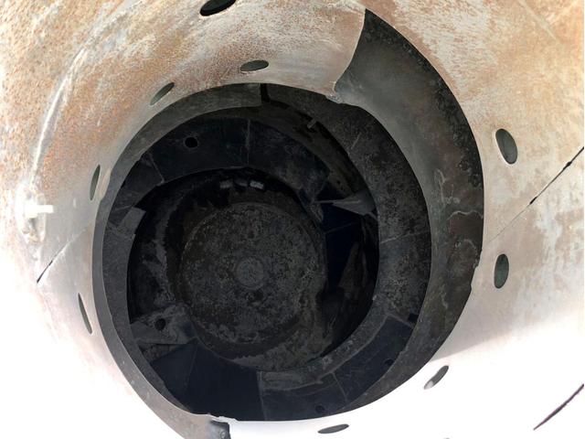 クオン ベースグレード コンクリートミキサー ドラム貼替 電動ホッパーカバー アドブルー 300馬力 新明和工業 ETC ベッド付き(28枚目)